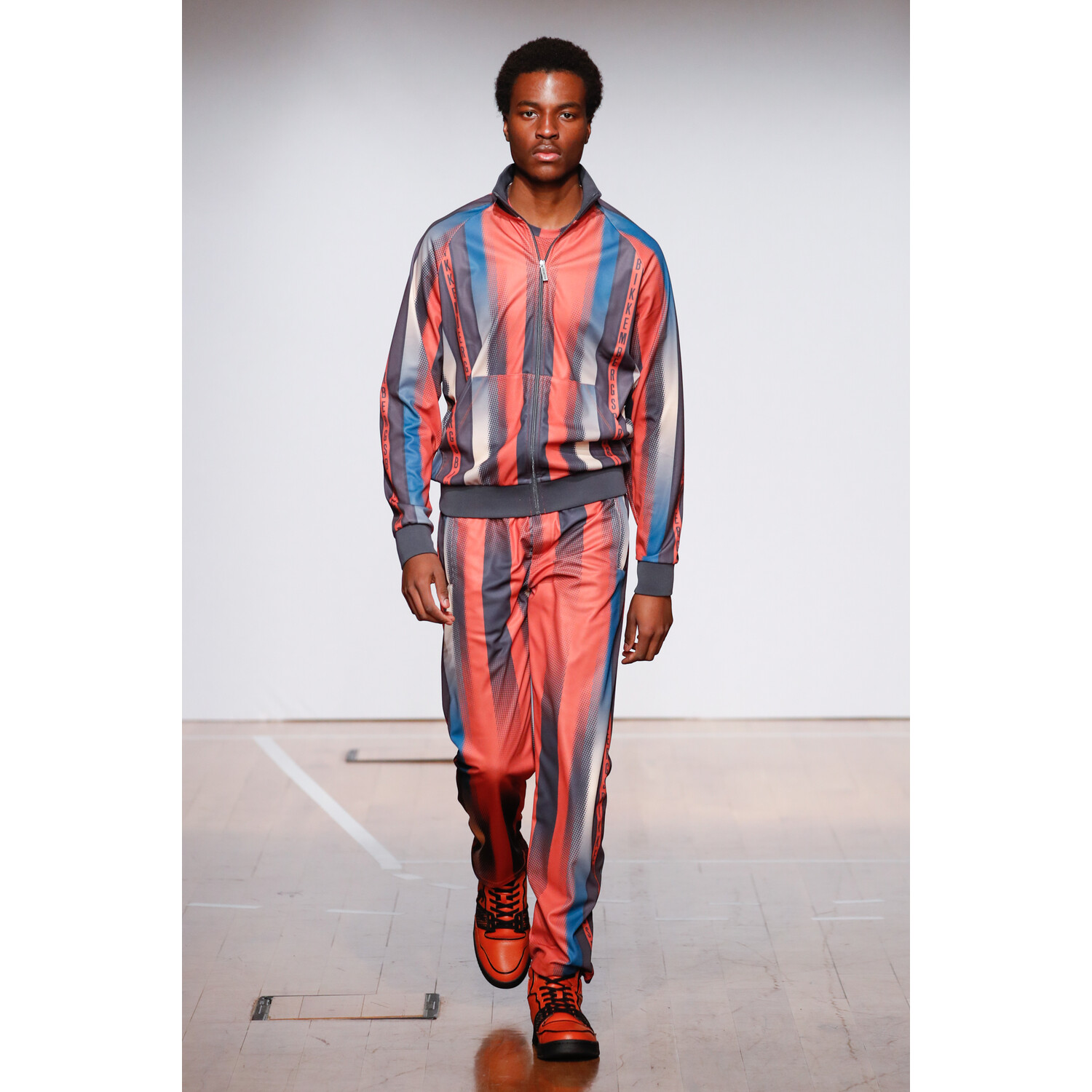 Фото Bikkembergs Pre-Fall 2020 / Bikkembergs осень-зима 2020